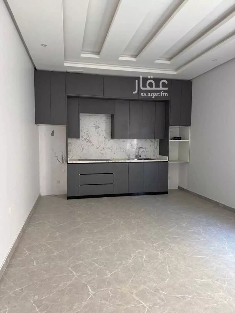 شقة 4 غرف في العارض 2