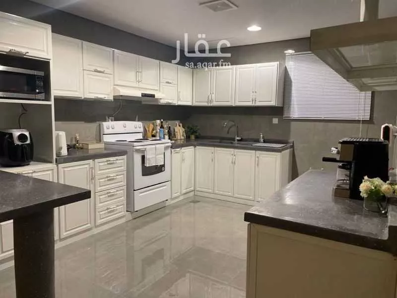 شقة 2 غرف في الملقا 4