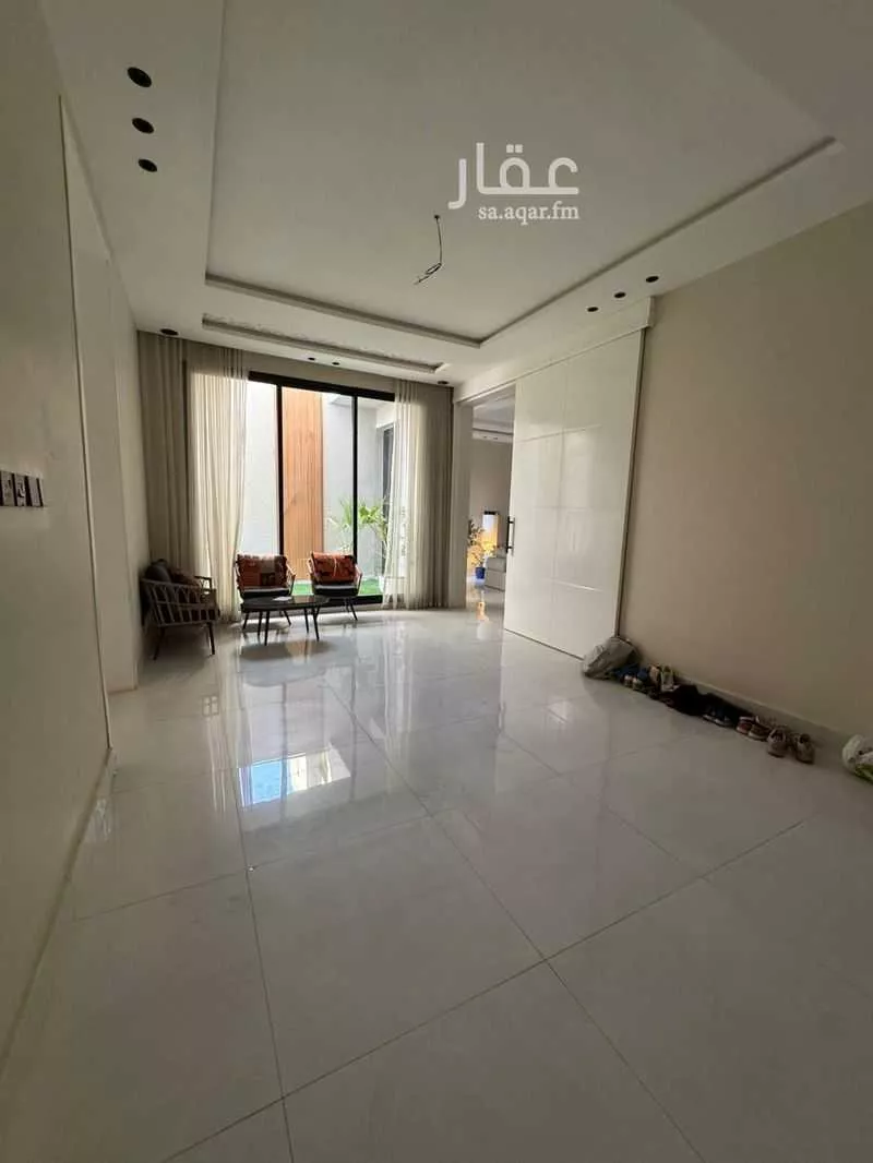 فيلا 8 غرف في الرمال 2