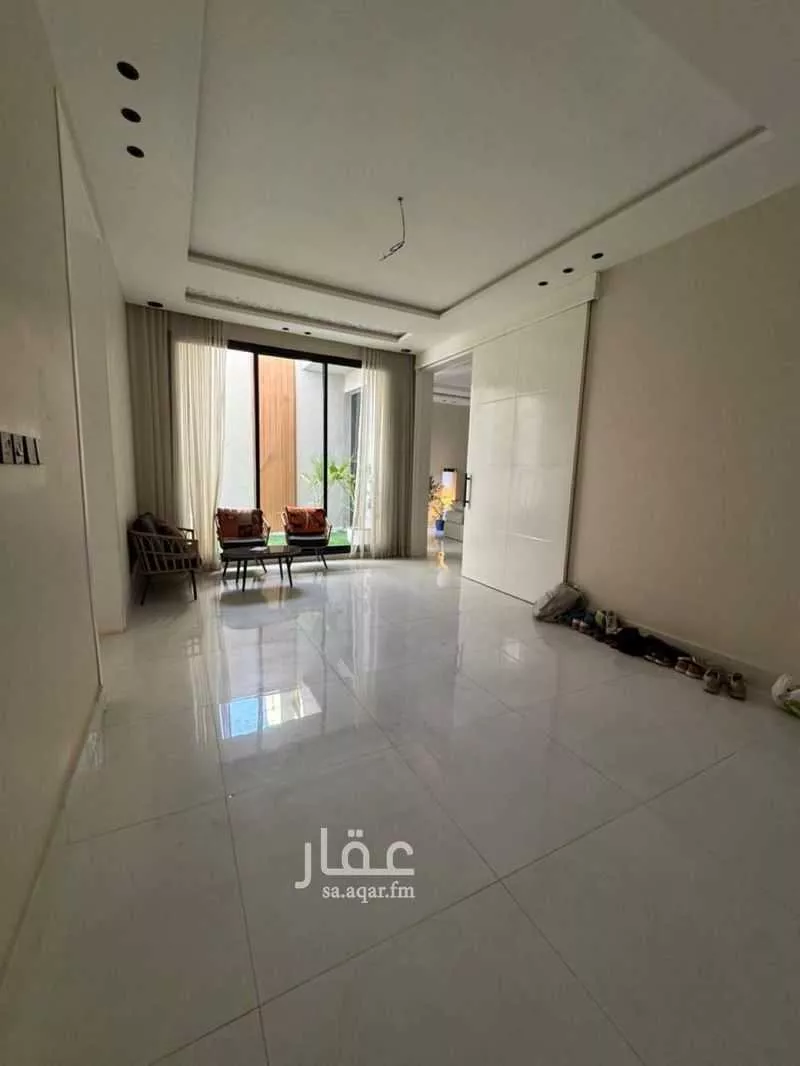 فيلا 8 غرف في الرمال 4