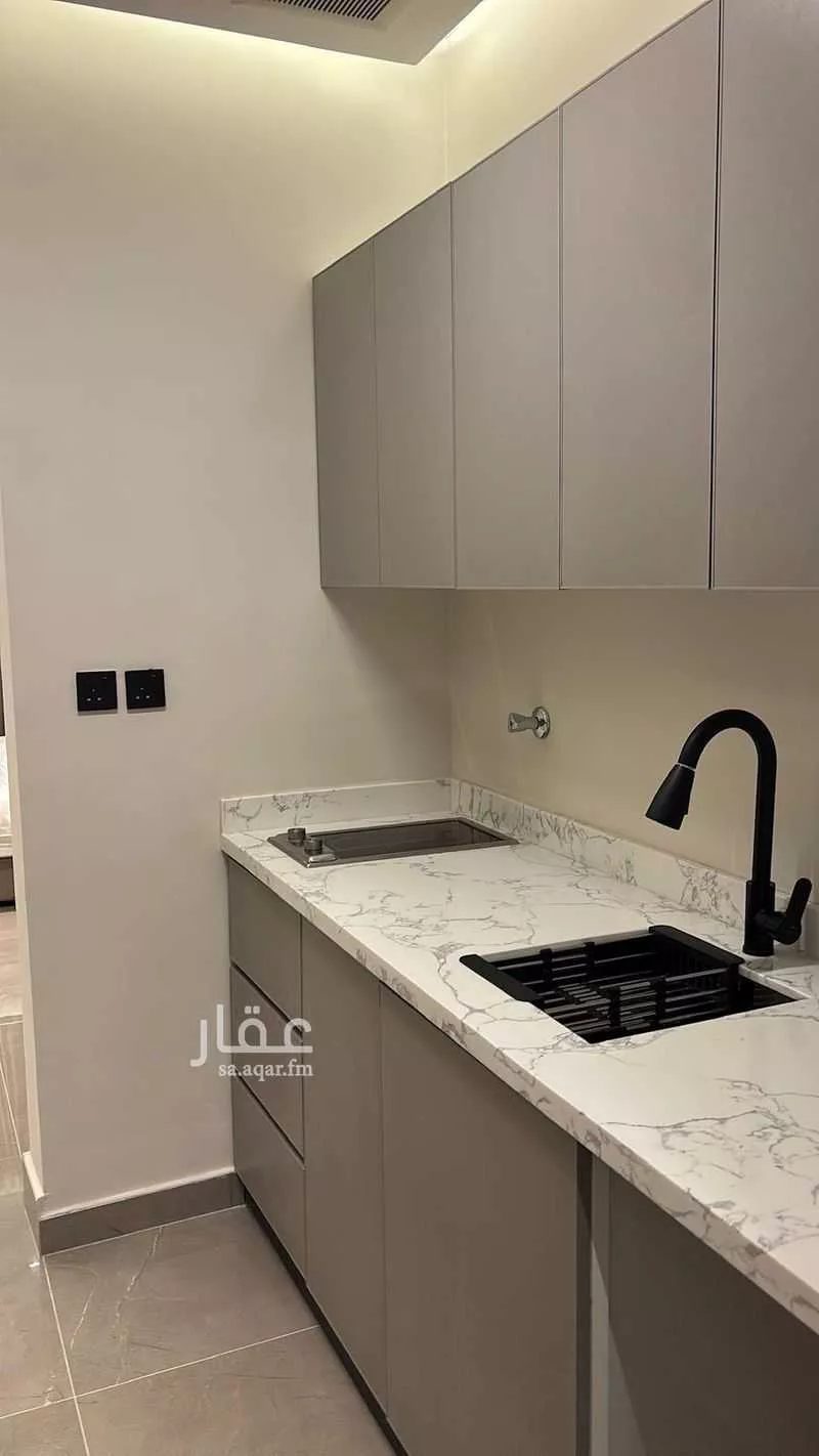 دور 1 غرف في الملقا 5