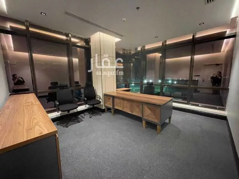 200 sqm office in Al Malqa 4