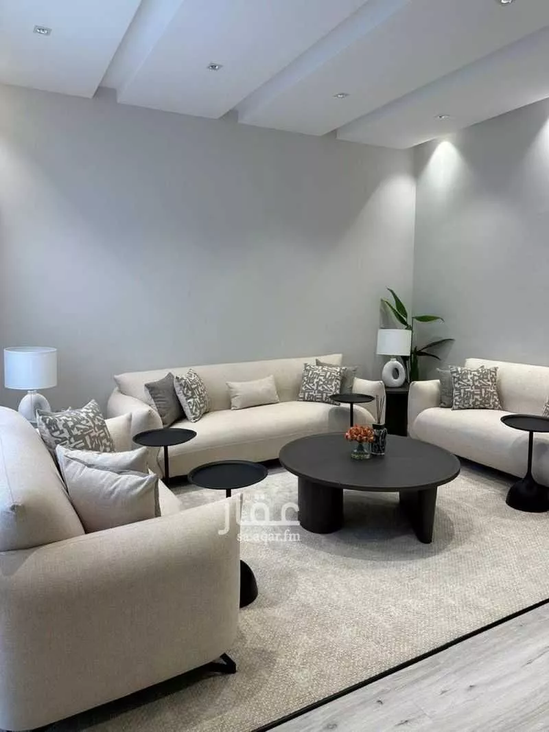 فيلا 6 غرف في العارض 4