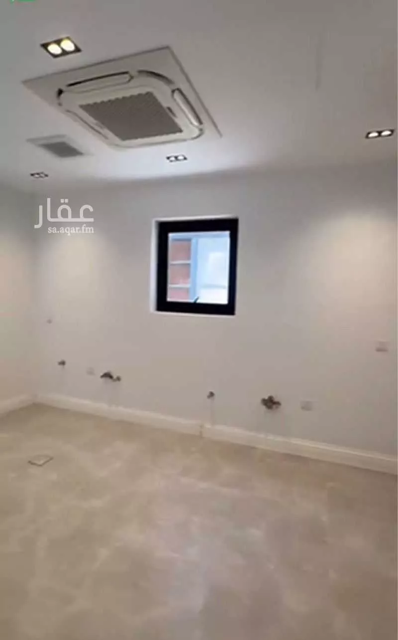 فيلا 4 غرف في الملقا 2