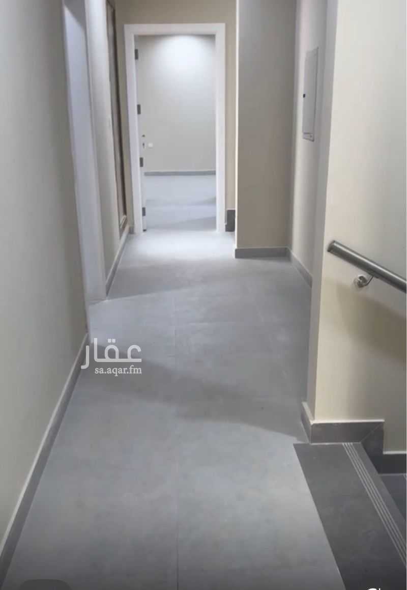 4 bedroom villa in Al Bashaer, Riyadh 9