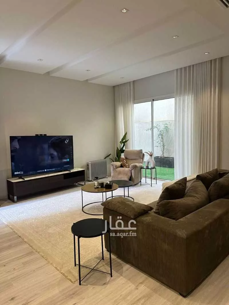 فيلا 6 غرف في العارض 5