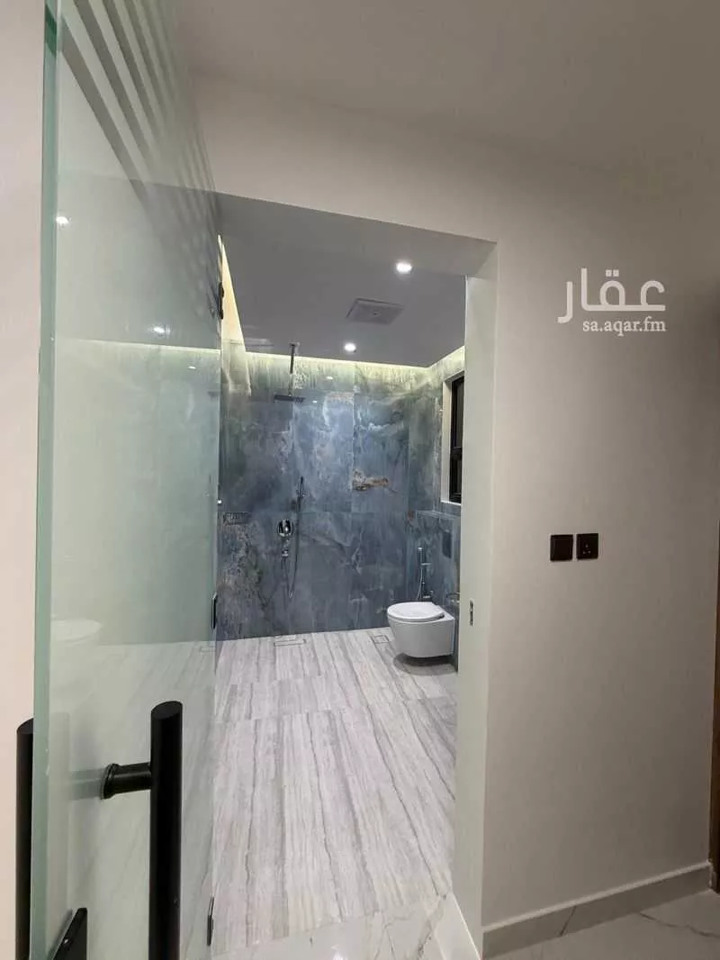 فيلا 6 غرف في العارض 3