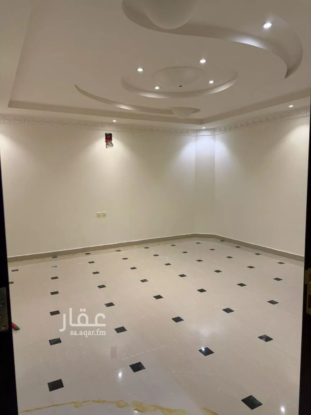 3 bedroom floor in Al Qairawan 5