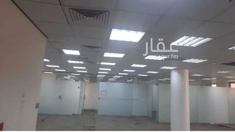 عمارة 1324 م² في الضباط 5