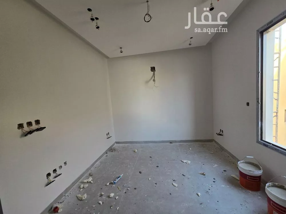 5 bedroom villa in Granada, Riyadh 5