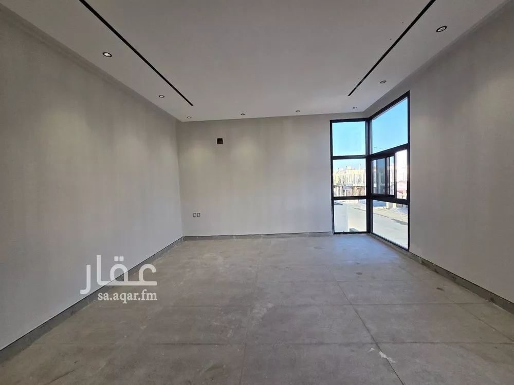 3 bedroom floor in Al Khaleej 1