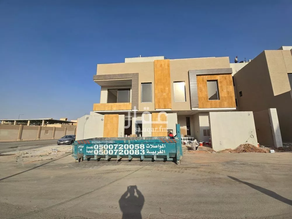 5 bedroom villa in Granada, Riyadh 9