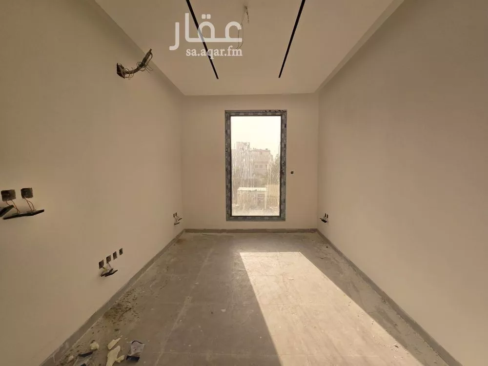 5 bedroom villa in Granada, Riyadh 11