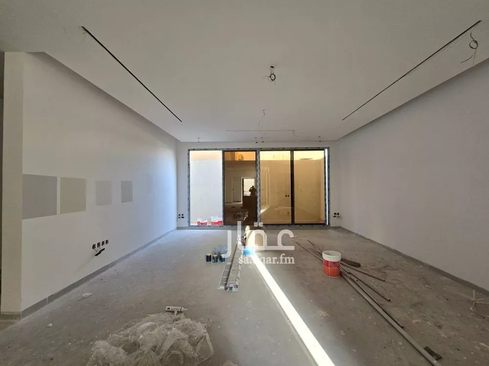 5 bedroom villa in Granada, Riyadh 12