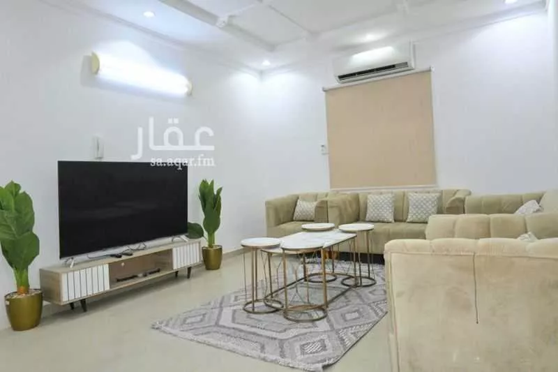 شقة 1 غرف في الملقا 4