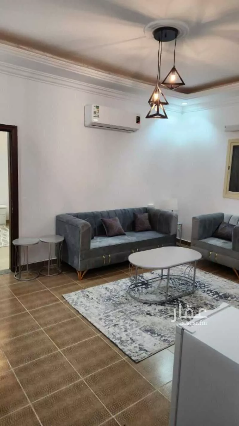 شقة 4 غرف في العقيق 2