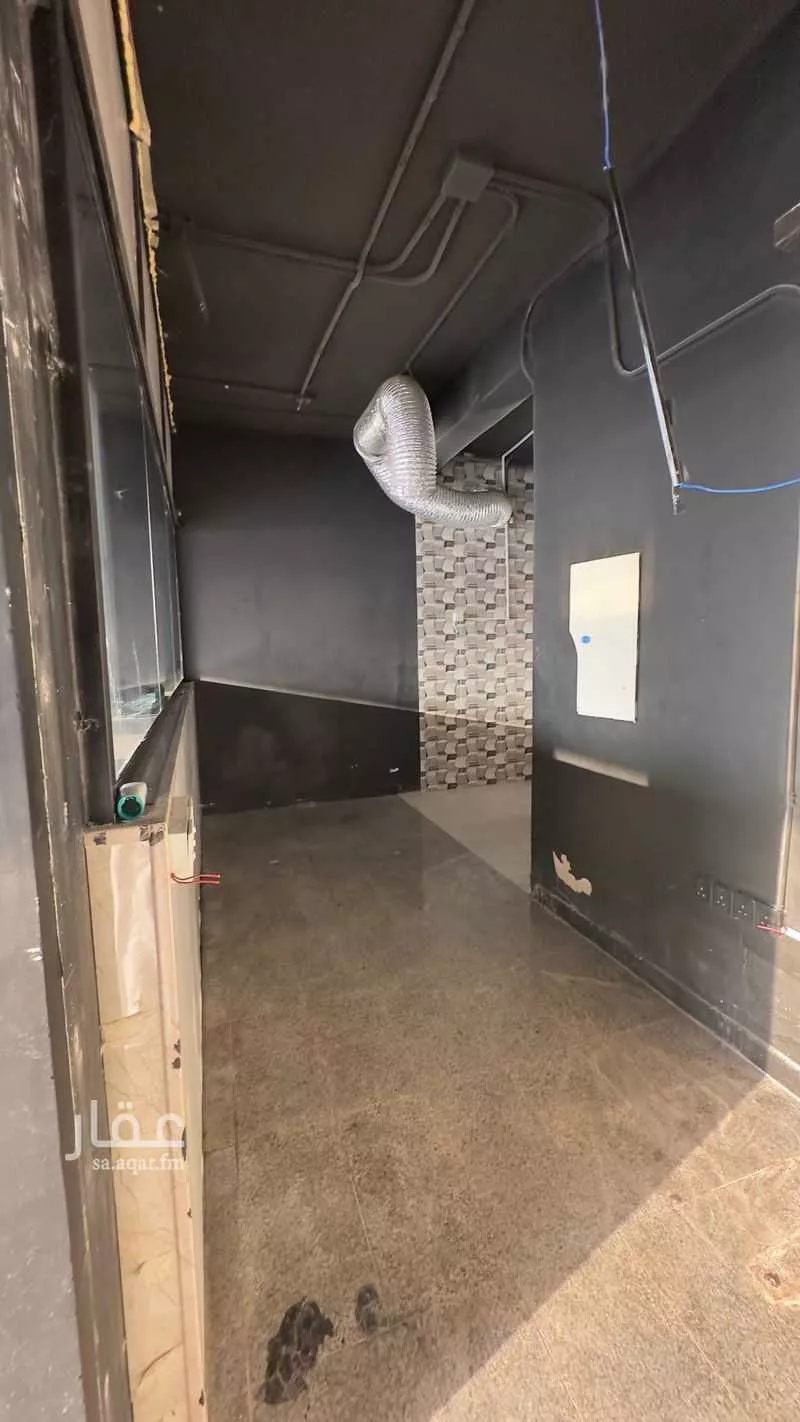 محل 90 م² في ابحر الجنوبية 5