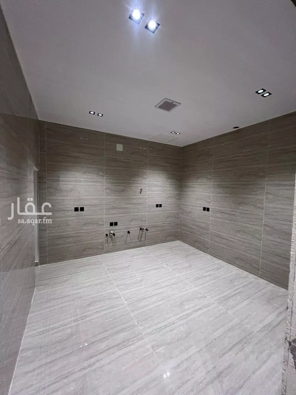 شقة 7 غرف في الرمال 5