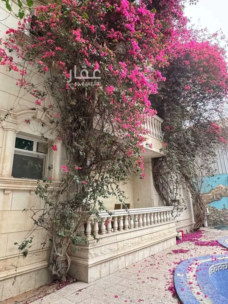 فيلا 5 غرف في الورود 4