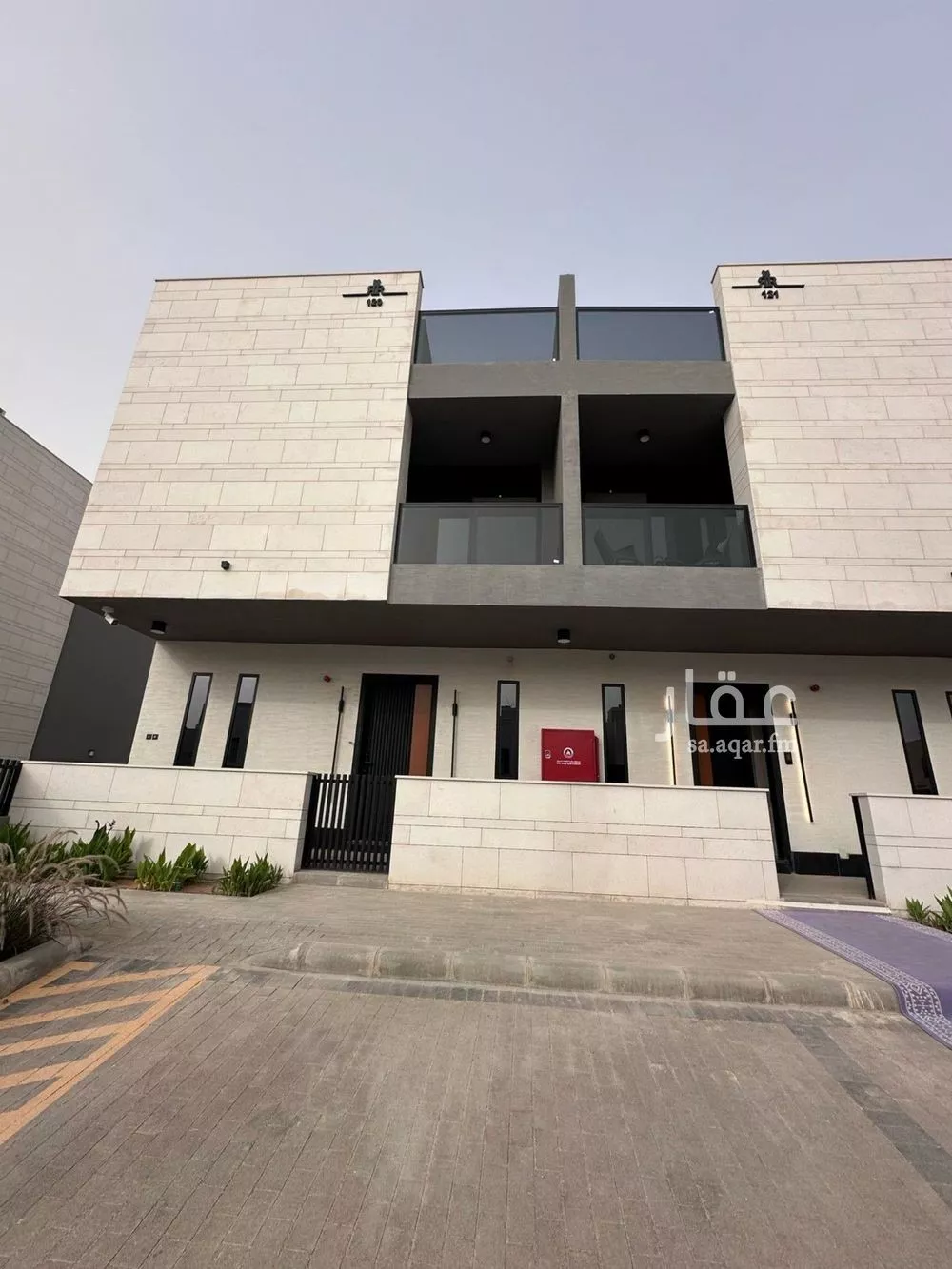 فيلا 6 غرف في العارض 1