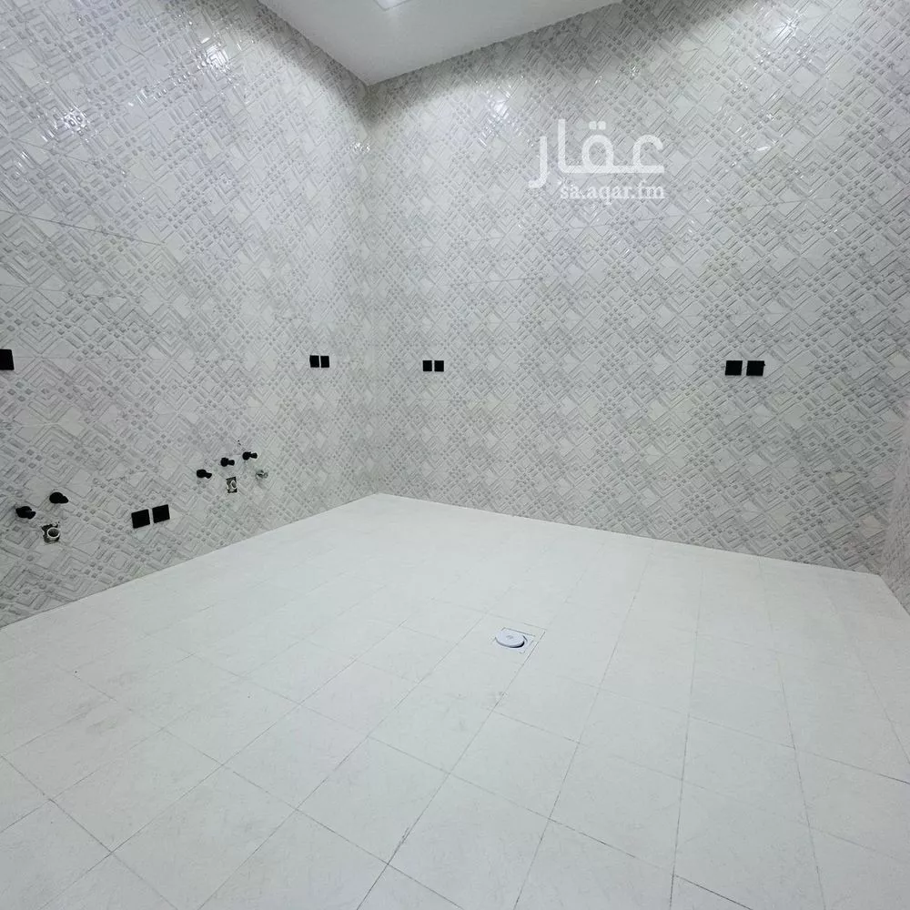 9 bedroom villa in Dhahrat Namar, Riyadh 17