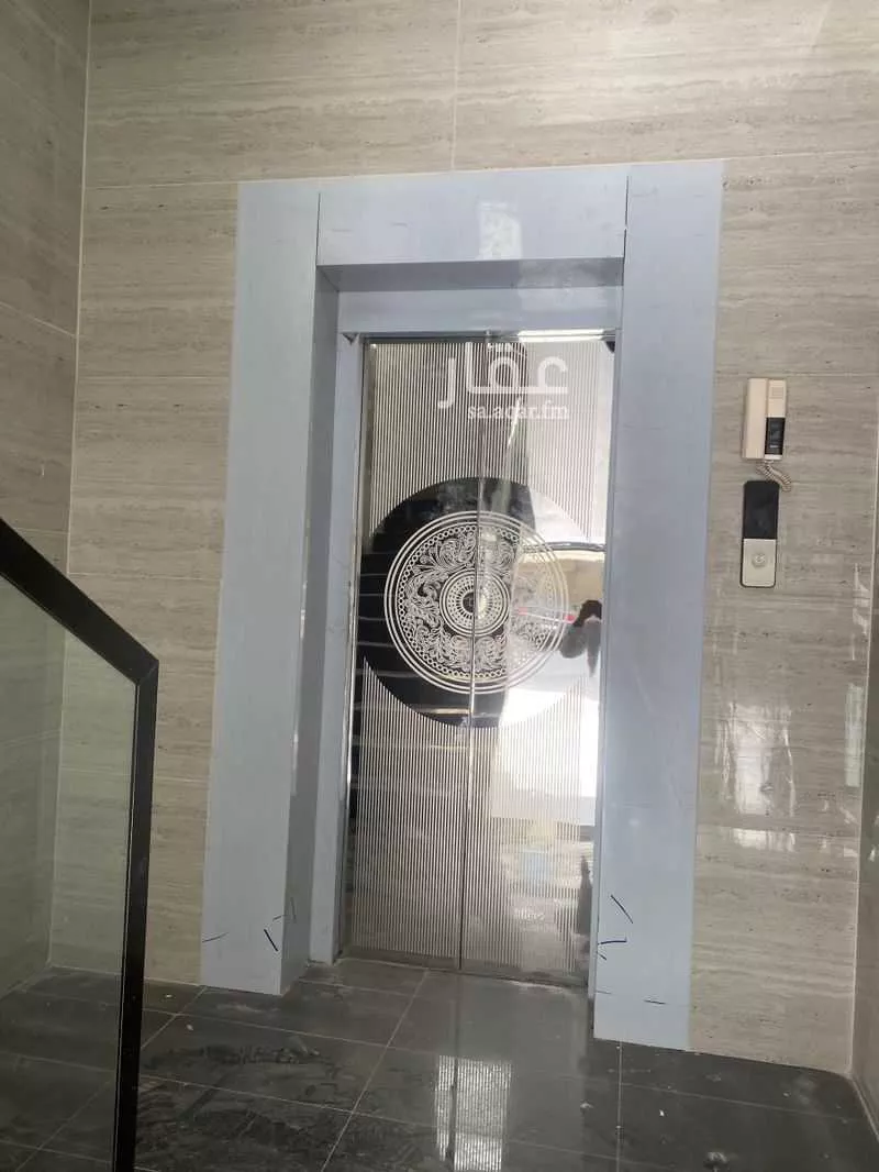 شقة 6 غرف في الندى 4