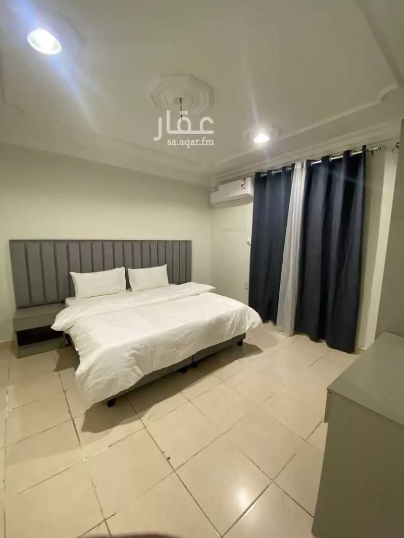 شقة 2 غرف في النزهة 4