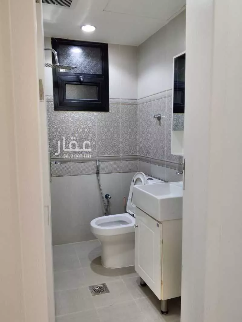 شقة 4 غرف في العارض 5