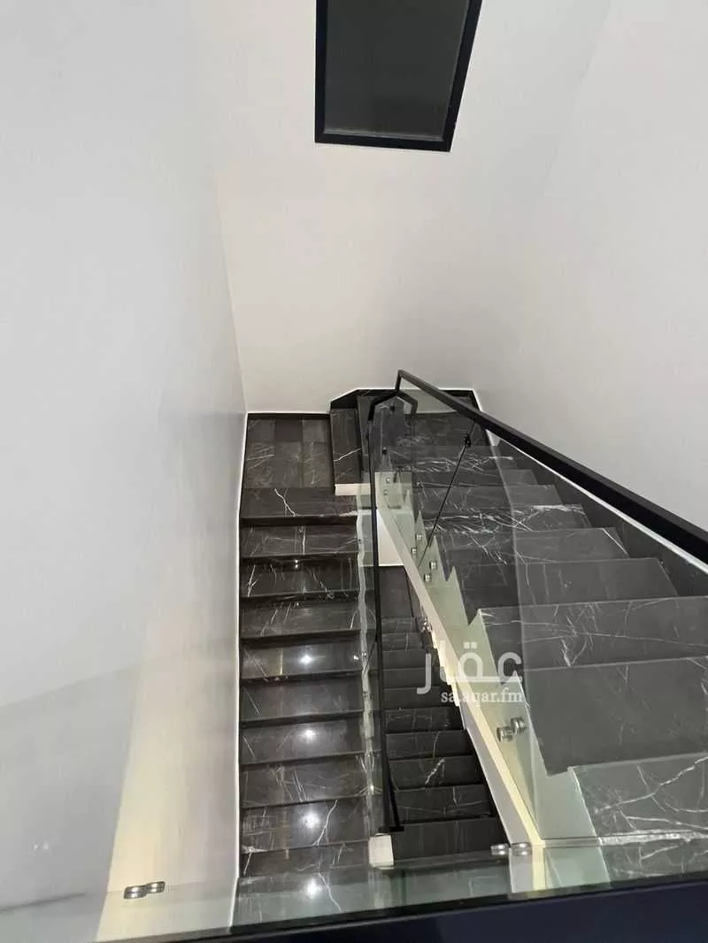 فيلا 8 غرف في الرمال 3