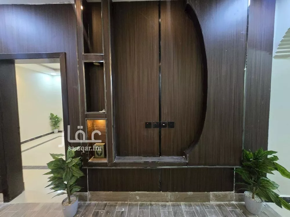 شقة 5 غرف في ضاحية الملك فهد 5