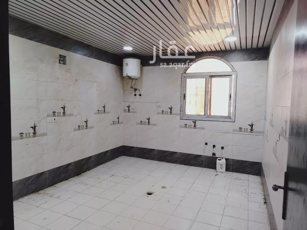 شقة 4 غرف في ضاحية الملك فهد 4