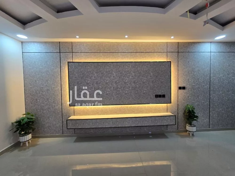 شقة 5 غرف في ضاحية الملك فهد 5