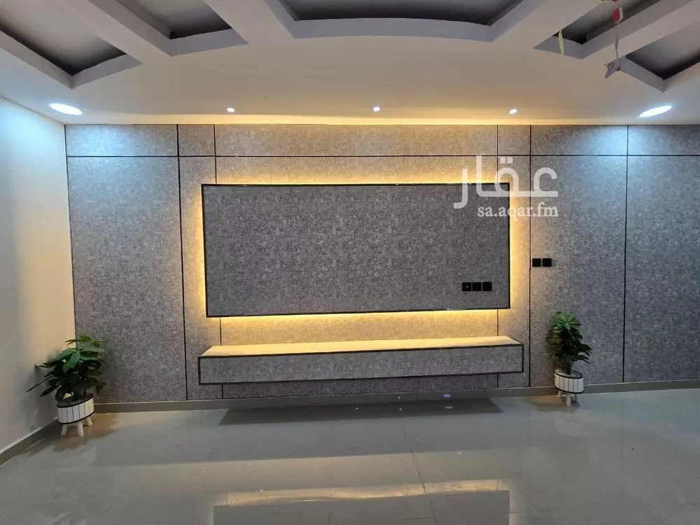 شقة 5 غرف في ضاحية الملك فهد 2