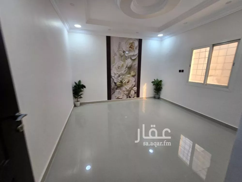 5 bedroom apartment in Dahiat King Fahd 4