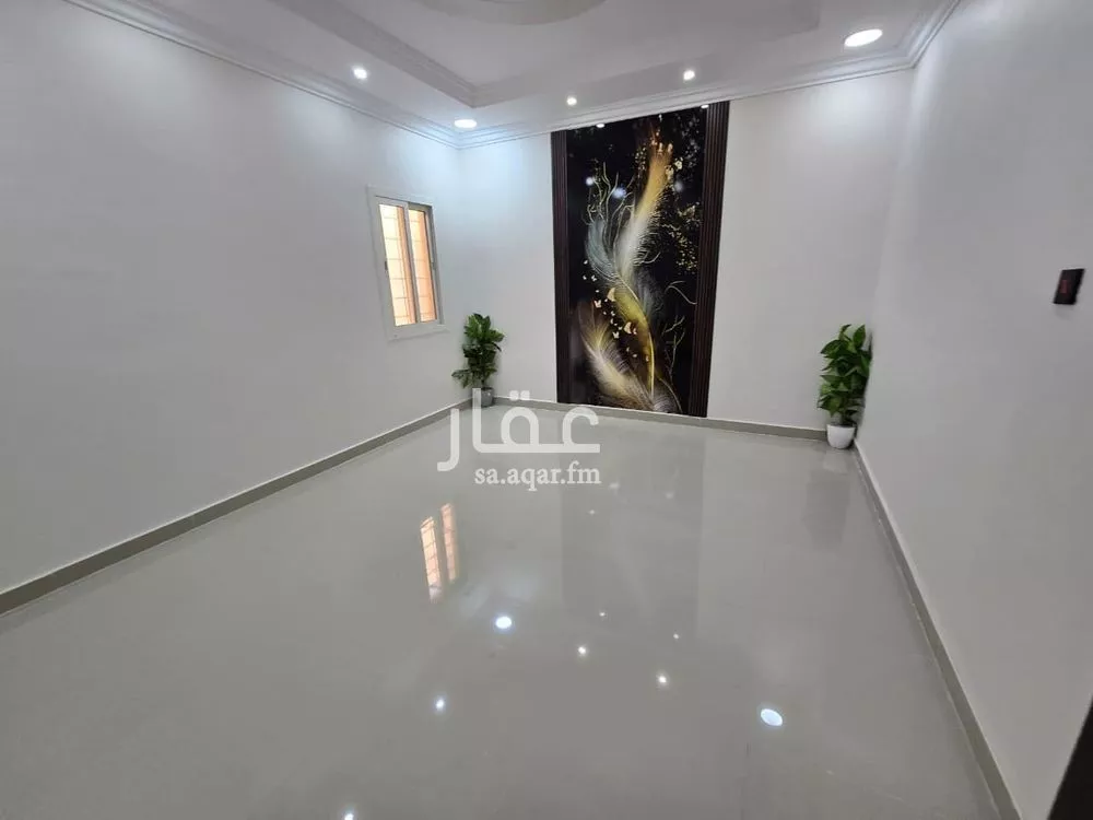 5 bedroom apartment in Dahiat King Fahd 1