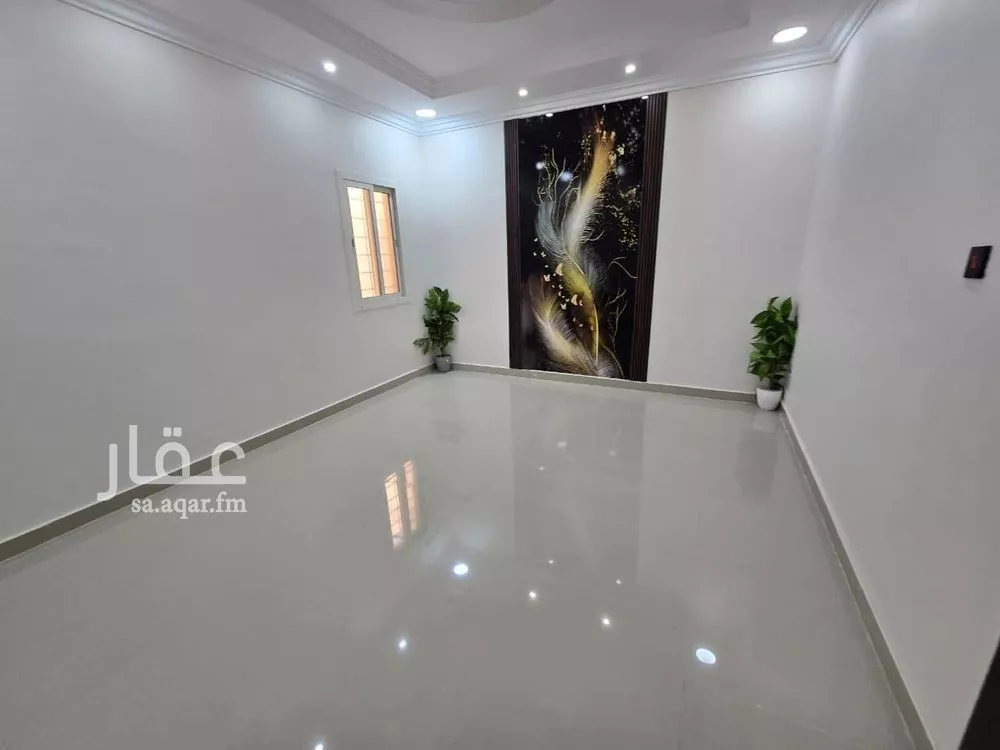 شقة 5 غرف في ضاحية الملك فهد 5