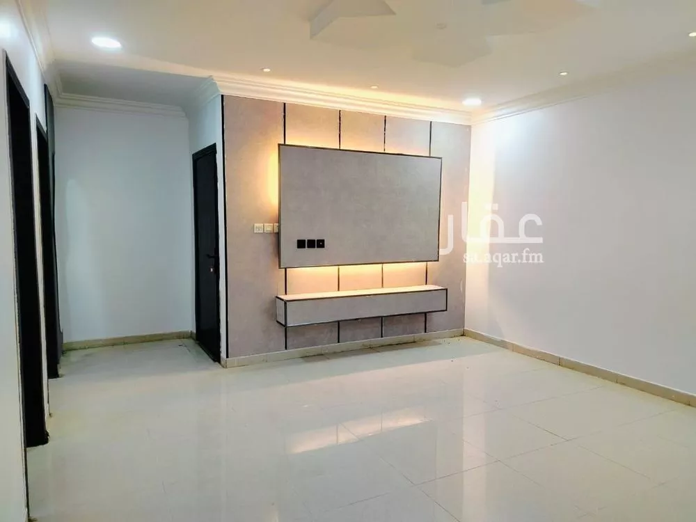 4 bedroom apartment in Dahiat King Fahd 4