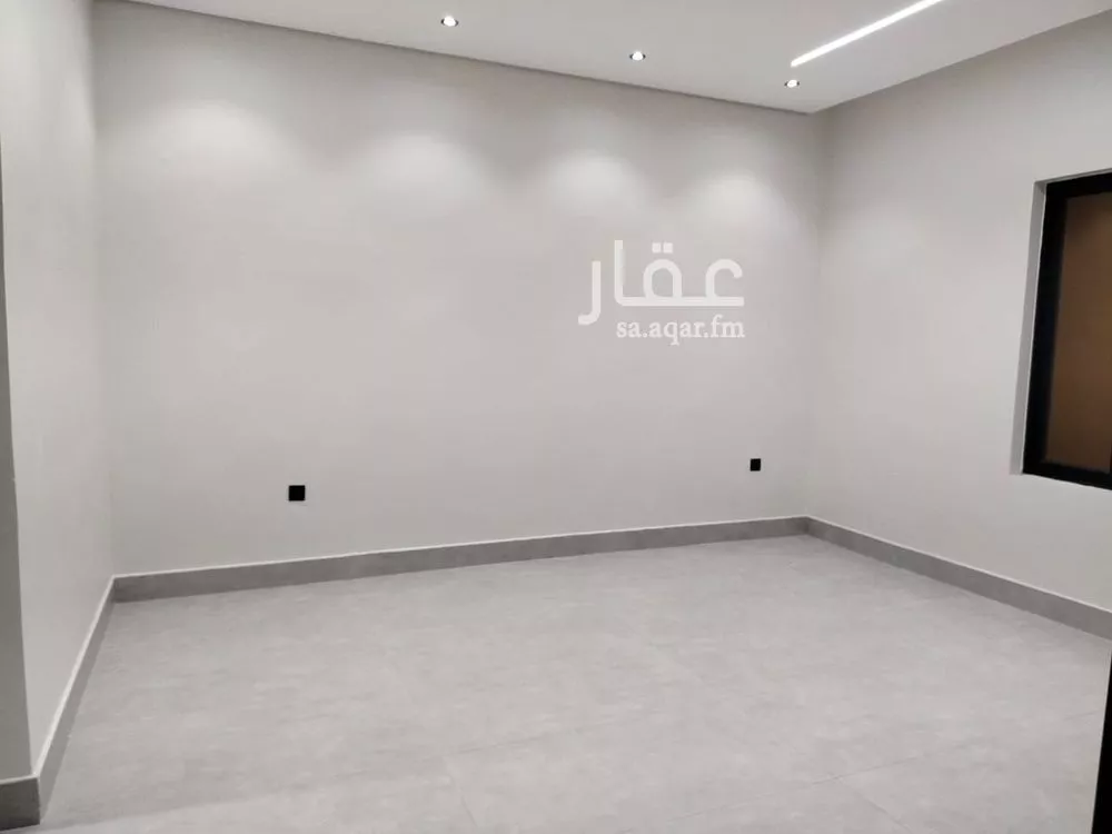 شقة 4 غرف في الحمرا 3