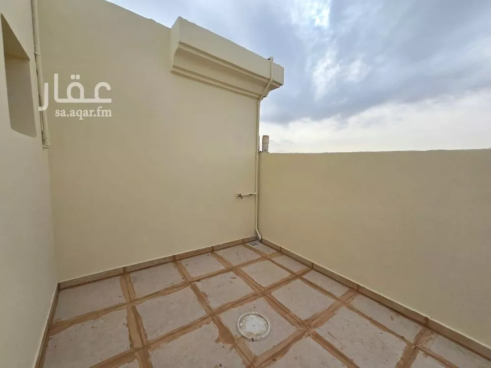 شقة 5 غرف في النور 5