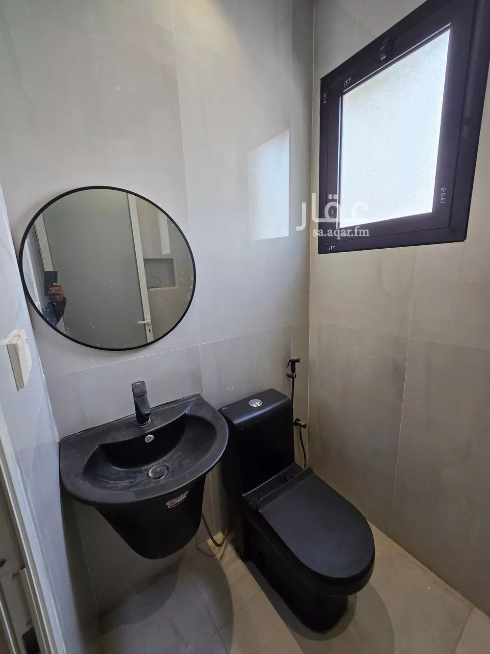 شقة 4 غرف في الحمرا 2