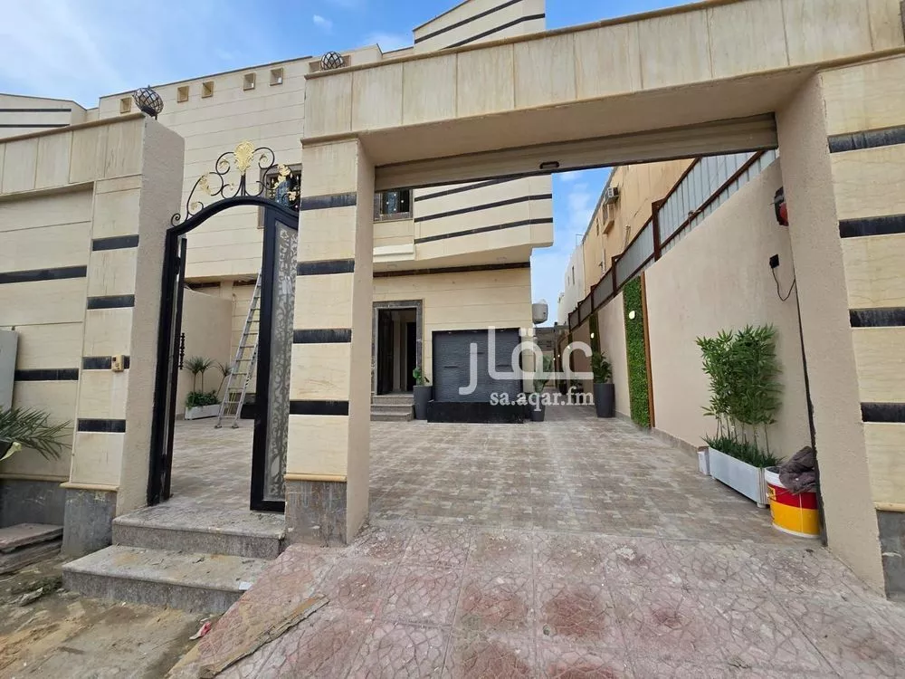 8 bedroom villa in Dahiat King Fahd 1