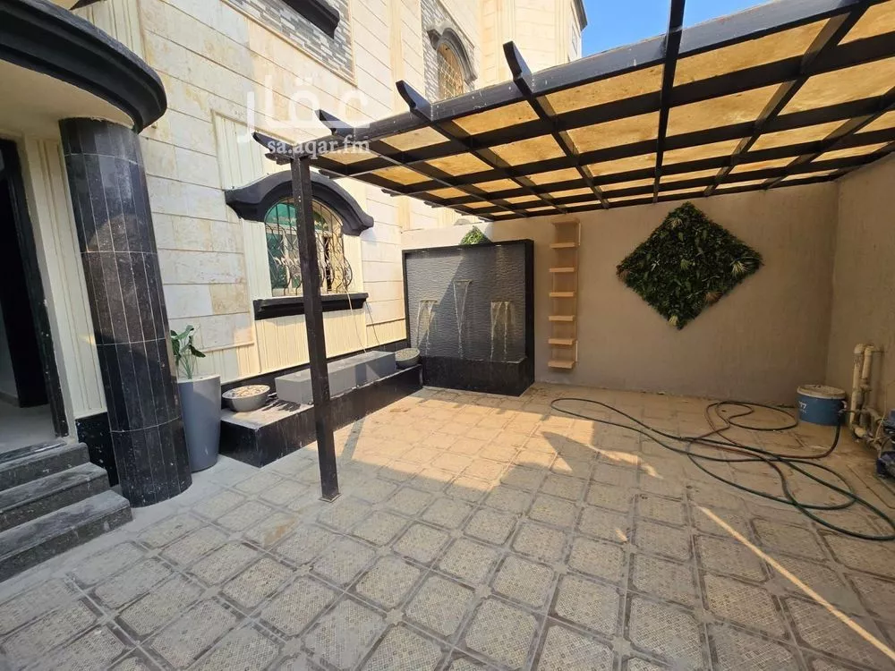 فيلا 8 غرف في ضاحية الملك فهد 2