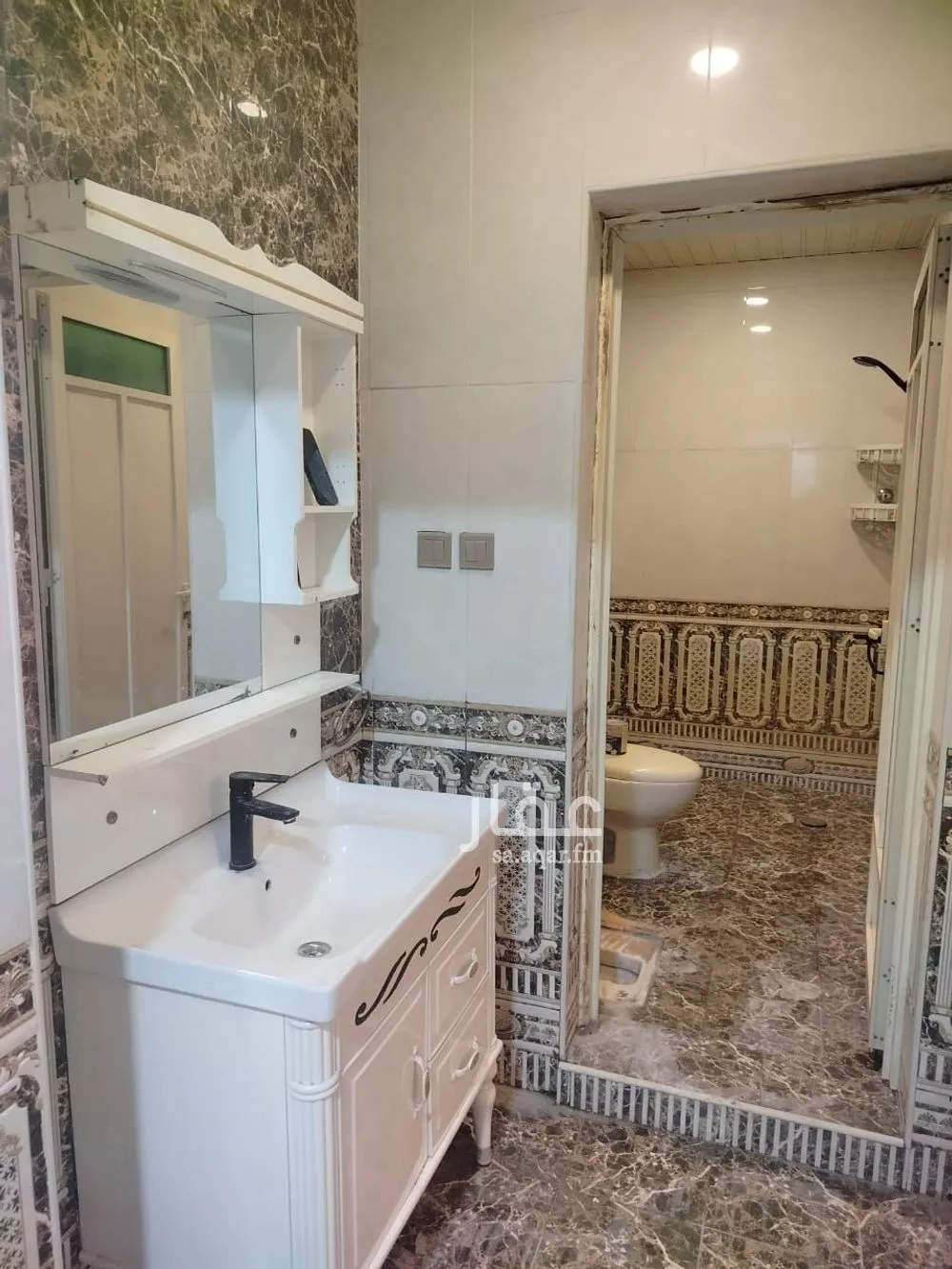 شقة 5 غرف في النور 5