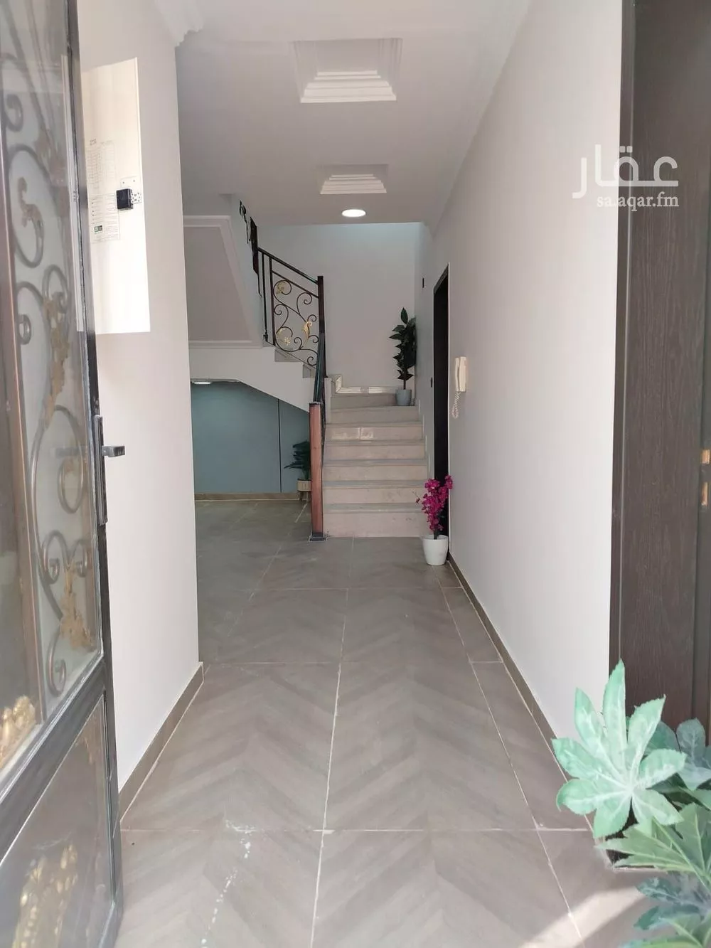 فيلا 8 غرف في ضاحية الملك فهد 1