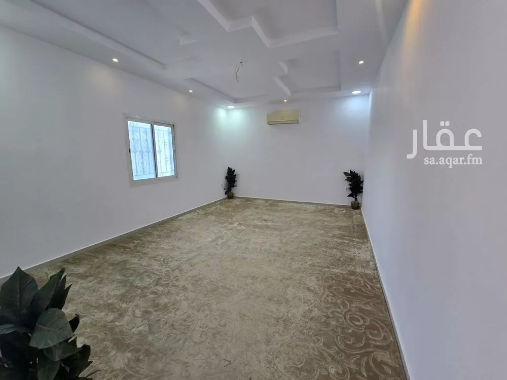 شقة 5 غرف في ضاحية الملك فهد 3