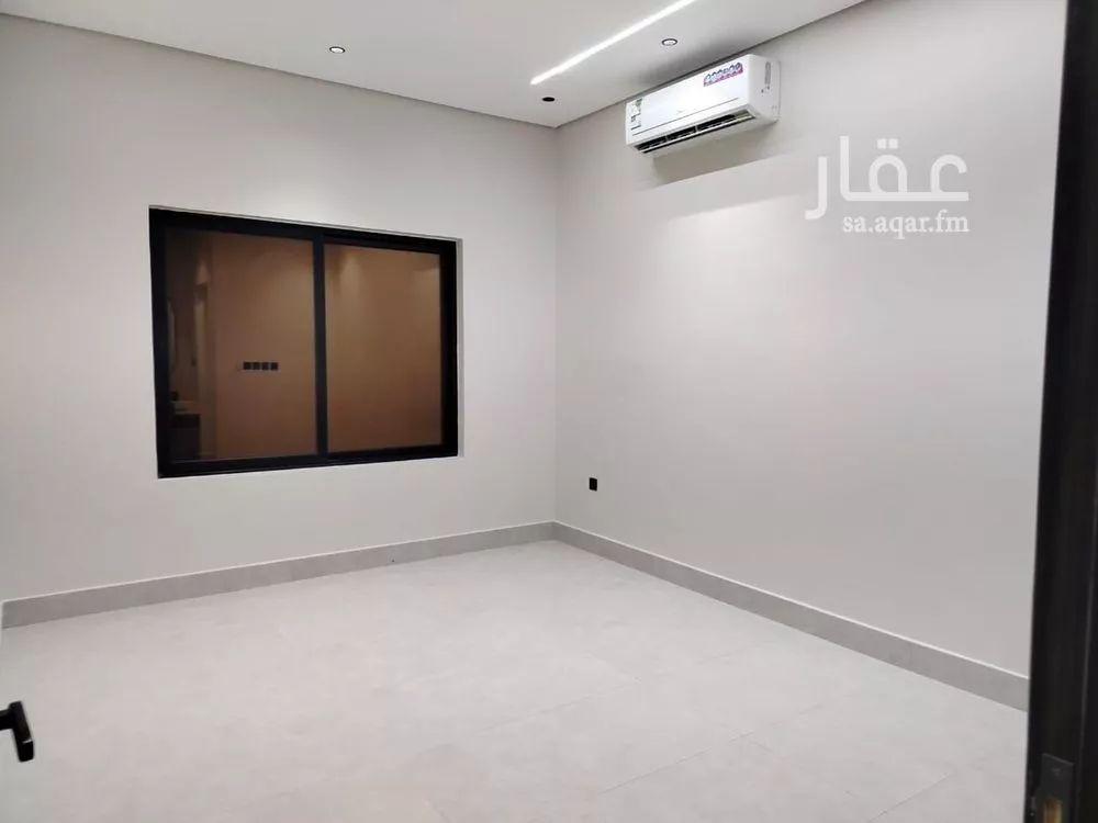 شقة 4 غرف في الحمرا 1