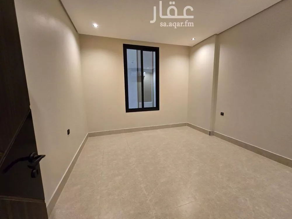 4 bedroom apartment in Taibah, Eastern Province 11