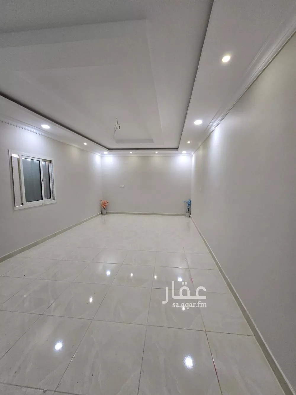 شقة 5 غرف في ضاحية الملك فهد 1