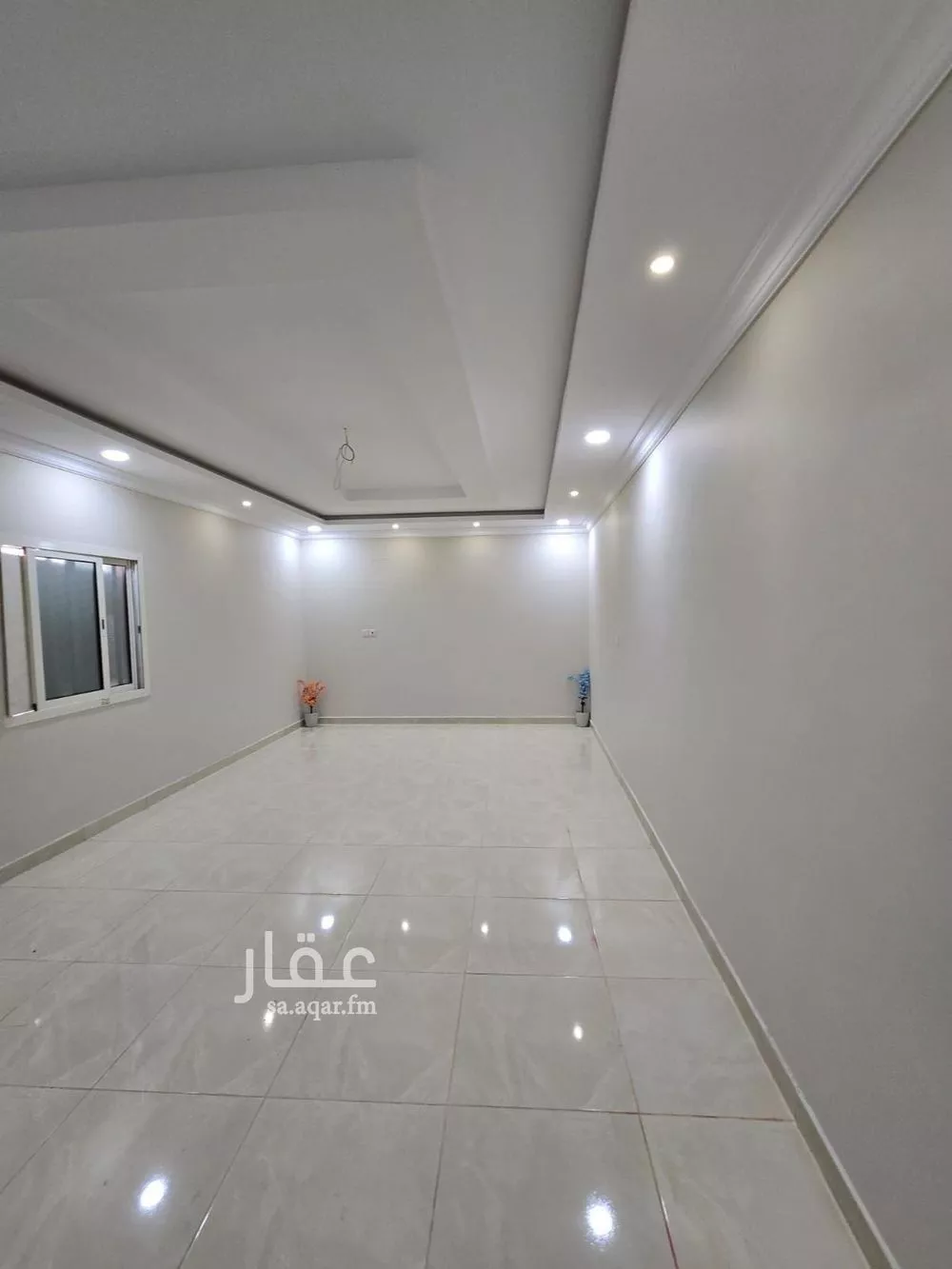 شقة 5 غرف في ضاحية الملك فهد 4