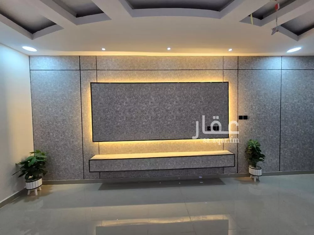 5 bedroom apartment in Dahiat King Fahd 3